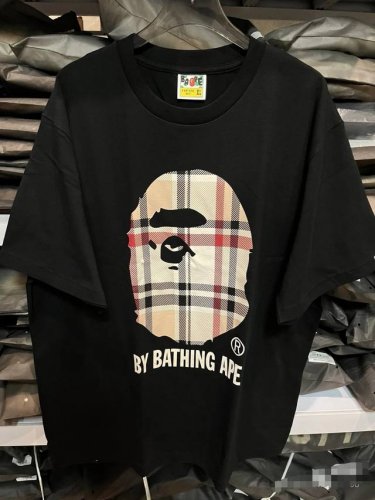 001028款A Bathing Ape Bape Ss23 猿人印花圆领套头短袖T恤 男女同款 码数Smlxlxxl 黑色白色