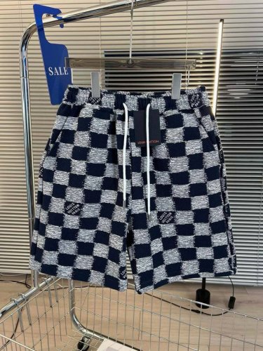 品名 Lv 24Ss春夏 王鹤棣 菲董马赛克棋盘格提花面料 松紧带抽绳休闲短裤 版型 宽松 面料 提花牛仔 颜色 蓝色 尺码M-L-Xl 胸围 衣长 肩宽 m