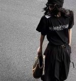 maison Margiela X Tommy Cash 马吉拉 肩部破洞标签款 模特资讯图#