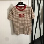 款号20252877 Miumi*新款 Logo刺绣贴布条纹短袖T恤，绿色，红色，Sml， M码；肩宽40，胸围102，袖长21，长62