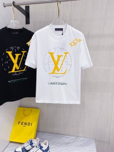 新品 Lv家族男士时装款圆领短袖T恤，贸易公司洋行货，重磅高级心水之物，25年早秋系列，超级明星级Top单品！ 客供埃及进口顶级面料，甄选尼罗河区域光照极好的上