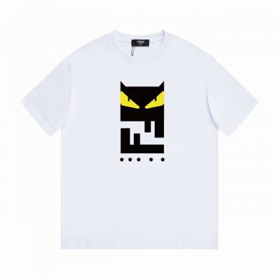Fendi 芬迪小怪兽短袖T恤,优雅的设计看起来气质满满！版型剪裁特别有讲究！上身很洋气显瘦内搭外穿都看高密针织圆领设计，平整简约！亲肤透爽！T恤面料的柔软性舒