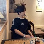 w108# we11Done线上数据款Ins风三条杠刺绣圆领男女同款短袖T恤 重磅26支320克双纱精梳棉面料 logo采用刺绣工艺 细节感拉满 颜色 黑色 码