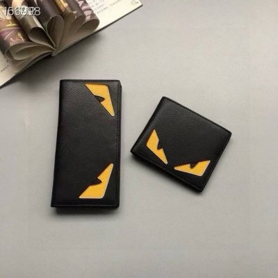 长款 130 短款 Fendi 芬迪西装夹 每一个成熟男士都得有一个钱包，一个质量好的钱包不仅身份象征，而且是你的品味的体现 经典款式永不过时，尽显低调内敛 精