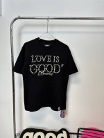 款号：Hmy89# Goodbrand珍珠柳丁纽扣绣花短袖T恤 全部一颗一颗柳丁钉打上去 区分市场烫钻版本 全身几百颗珍珠 重工制作 后背还有装饰扣 全部定制原