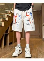上新 Fila 斐乐夏季新款乱布五角星宽松微阔休闲运动短裤。 这件真是宝藏潮流短裤 时髦精们 你可以永远相信匡威五星，真的甜酷辣 搭配体恤永远那么酷的万能公式。