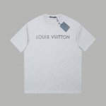 LV 25Ss早春新款 Lv字母烫钻短袖 轻奢主义 男女日常通勤穿搭必备单品 正确版本 欢迎对比 详细特征 320克100% 纯棉双纱汗布面料 同缸定染特种加粗