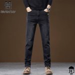 春季首发真标可扫码 纪梵希Givenchy专柜同款上市本季主打，货源充足春季新款牛仔裤小脚裤塑脚裤独家印花工艺 严格把控品质以及做工 超高性价比，整体版型也是亮