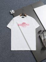 balenciaga 巴黎世家 做旧字母印花 Logo标识精致升级，灵感源自八十年代复古 原版面料 官方同款 短袖T恤 定制300克同缸染面料 手感非常舒服 春
