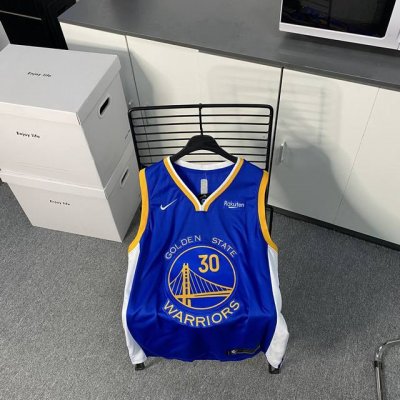 款号：S30 Nike Nba 金州勇士队 库里30号球衣 顶级刺绣版本 -定制优质网眼布面料，原版克重，Dri-Fit 技术导湿速干，防静电处理 -字母数字均