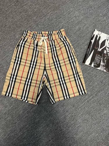 Burberry 巴宝莉条纹休闲短裤 面料采用德国进口纤维棉面料，轻薄透气，抗皱免烫，不起球，不掉色，松紧腰带设计，贴合身形，方便调整，男女同款 颜色：黑色 尺