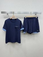 25Ss Miumi *新款 圆领运动套装 上衣短裤 休闲时髦 格子袖口撞色设计 字母标志 懒人必备 一套搭起来秒Get甜酷叛逆的少女感 不管是日常休闲还是通勤