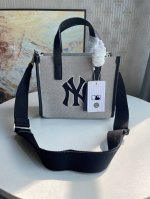 细节图] 上新 过验版本 三联吊牌可扫码！ Mlb韩国品牌新品爆款托特包 火爆全网的一个系列 专柜同步在售 包身采用高级帆布材质 Ny字母层层高密度重工刺绣工艺