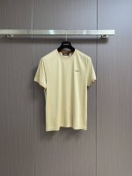lp 男款撞色镶边假两件叠穿莫代尔丝光棉细腻珠地双层圆领短袖T恤，延续一贯地低调但高质的作派，风格极，面料为王，细节精湛，满足到了高品控们对春夏T恤的全部遐想。