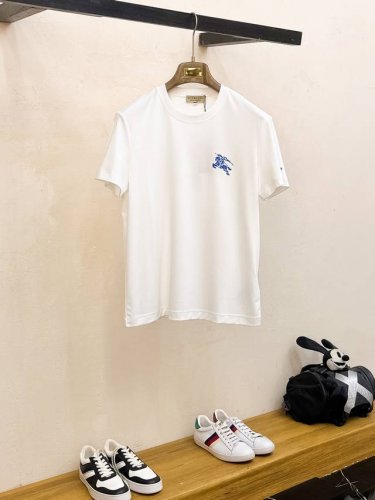 burberry25Ss 春夏新款原单男士丝光棉短袖T恤 高端定制 高版本 时尚百搭爆款 原版进口 螺纹袖口.领口衣摆 手感超柔软细腻 穿着亲肤舒适 高端精品