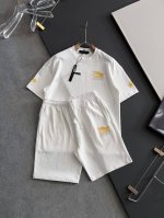 套装Amiri 2025春夏新款男女同款短袖T恤 Logo刺绣设计 极具设计精选客供100%全棉面料 手感柔软亲肤 着身舒适透气性都无法挑剔 实物绝对会让你爱不