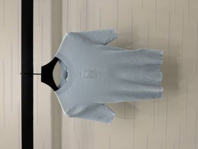 上新原单高端品质 Fend* 2025春夏最新系列！镂空双F针织短袖！定制进口冰丝材质 弹力十足 圆领针织背心裁剪 通体竖坑条舒适有弹力 成衣胸前以镂空双F图案