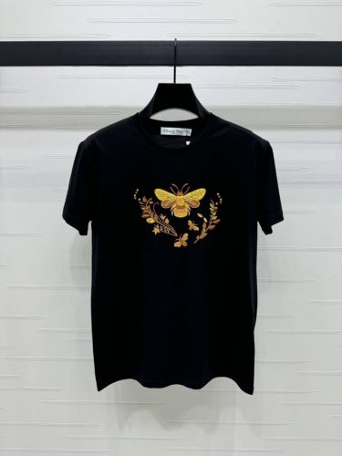 P180上新原单高端品质Dio *2025春夏最新系列！蜜蜂立体刺绣T恤！设计感帅气时髦！版型百搭不挑人！日常穿搭的造型利器，进口棉质面料质感超赞！2色！S-M