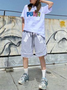 上新！puma 彪马Logo元素碰撞，简约又不失设计感，超级吸睛！ 不仅保留了品牌的招牌风格，色调上的搭配效果自带层次，视觉上很有高街调性！重工艺高质感，棉质感