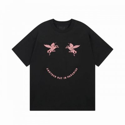 细节图 顶级版本 #Givenchy#纪梵希.25Ss粉色飞马绣花短袖T恤 面料采用定制Giv全棉双纱面料 克重260G 手感松软细腻扎实 舒适透气不易变形 螺