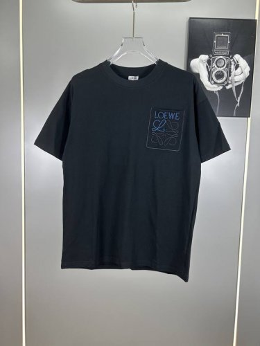 高端原版规格版本 25Ss早春新品Loewe 罗意威 口袋刺绣Logo精致升 原版面料 官方同款 短袖T恤 定制300克同缸染面料 手感非常舒服 春夏最新砖柜同