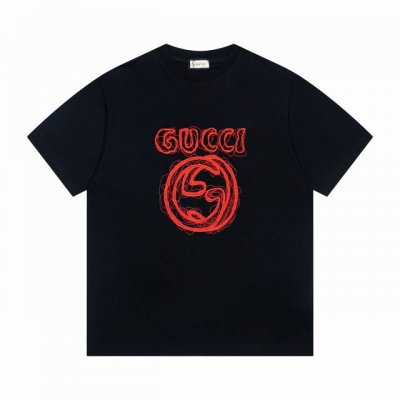 上新： 款号：B305 Gucci 古驰新款经典字母双G刺绣图案圆领短袖T恤 1面料采用260克纯棉双纱面料 柔软亲肤、透气性强，定位裁剪工艺Oversize宽