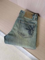 p300 Cd迪家25Ss春夏新款牛仔裤 高端系列 面料柔软带弹力 独家开模定制五金辅料 前后刺绣图案搭配复古洗水牛仔色 小直筒版型 时尚百搭 码数：30，31