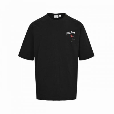 Burberry 巴宝莉24Ss 玫瑰花刺绣短袖 面料采用定制240G 26支特滑双股精棉平纹高密无尘全棉布料。前幅高密度加厚，走线平整，代工品质，全套定制辅料