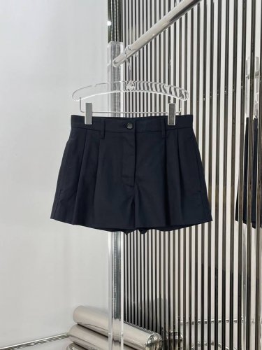 实拍图 最新Miu 24New 刺绣Logo休闲短裤 尺码:Sml