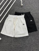 adidas 阿迪达斯 25Ss 经典简约刺绣贴布小标男女情侣款短裤 高品质300克高克重华棉面料，亲肤透气不起球，刺绣Logo点缀，时尚又个性，超级洋气的一款