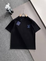 Louis Vuitton* 2025春夏款上新 原高版本 驴家Lv 面料采用270克高密度纯棉 不变形 不缩水 工艺介绍： 走秀款 个性Logo前后万针百灵达