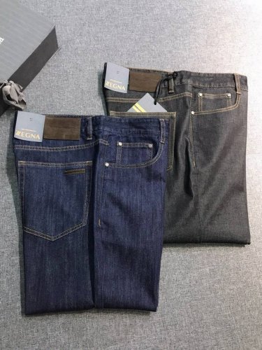 新品 Ez家族男士商务休闲牛仔裤，贸易公司渠道货，高端主线系列，高端土耳其代工出品，纯正血统品质，25年春夏新品，经典王牌单品！ Roccia系列牛仔裤之名中“
