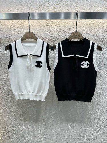 chanel香奈儿小香双C毛巾绣花拼色翻领针织背心 款号：25670105252 颜色：白色 黑色 尺码：均码 80-125斤