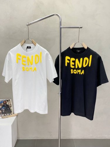 Fendi芬迪独家专供新款原单男士休闲短袖 高端定制 高端版本 时尚百搭爆款进口面料 手感超柔软细腻 穿着亲肤舒适 高端精品 代工厂p精细做工 上身非常赞 男士