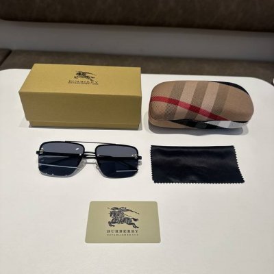 burberry 巴宝莉墨镜 偏光镜 有效防紫外线 消除眩光 达到全面的保护 轻质是必须的 一点没有压迫感 生猛的硬货 不管你现在有没有墨镜都要入一个 意大利产
