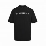 Givenchy 纪梵希 24Ss 反光字母印花短袖 大面积印花采用大康丽数码印花机直喷 成本极高 经过多次的调试打版图案色差还原度与原版接近百分之99 区别市