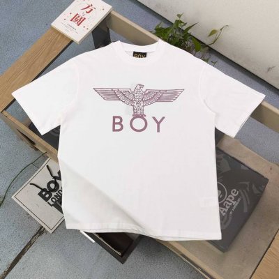 高版本 2025新款Boylondon老鹰翅膀振翅欲飞图案字母Logo印花休闲情侣短袖T恤，采用280克重的纯棉双纱面料，我们只做精品面料、做工 、辅料、印花要