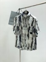 balenciaga 巴黎世家，2025夏季最新款，专柜同步有售，原单狠货，爆款时尚休闲短袖衬衫，进口原版面料，独特设计，顶级刺绣工艺字母图案装饰Logo，简约