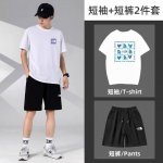 tnf北面新款短袖短裤运动套装 百搭不挑人 本款T恤采用纯棉面料 吸汗透气 贴身柔软 腰部松紧带抽绳 拉链口袋 运动時候可以放手机钥匙 非常方便 上身效果超赞