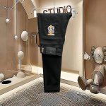巴宝莉 2025官网高端新品原单少数帅爆牛仔裤，百分百原单 百搭神器！今年最新流行的风格设计款式，剪裁设计挺拔有型！低调不失奢华 超有Feel上身精致跃然，简单