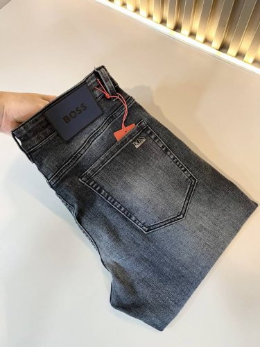 hugo Boss 雨果博斯 2025春夏新品发售！牛仔高级百搭实用主义不哗众取宠！港澳台地区限定款！！立体裁剪纯棉材质！台湾外贸公司承接、材质精致细腻似乎是专