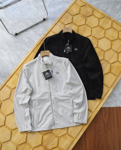Kolonsport-可隆户外休闲新款弹力凉感夹克皮肤衣 面料全部采用高尔夫定制面料，轻质量感，挺阔有型，四面弹结构，同时具有接触凉感功能性。简约立领设计，舒适