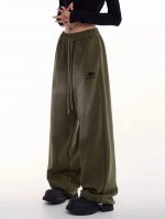 140。巴黎世家Balenciaga新款美式渐变做旧高质量纯棉拖地休闲裤子 不仅有着舒适的面料和宽松的设计，更有着超炫的设计，让你在运动时也能展现出自己的个性魅