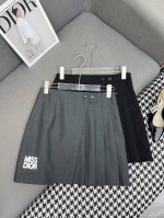 dio* 25Ss新款侧边压褶半裙 字母绣花装饰 版型好 高品质 两色三码Smla807