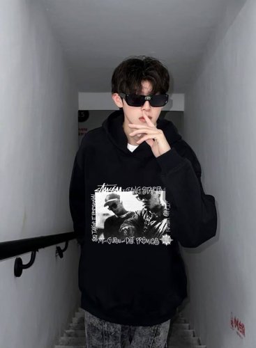 Stussy 斯图西怀旧高街风春季连帽卫衣 本款采用新疆华棉面料，不起球不褪色不变形，质量超级好，柔软的让你爱不释手，布料挺实，绝对厚实，打底单穿都是百搭，绝绝