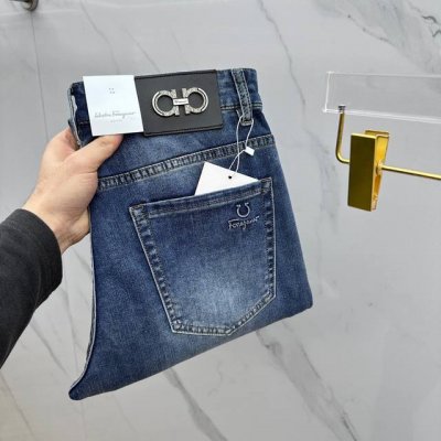 p250 新款Ferragamo●菲拉格慕 高端定制、2025早春最新款牛仔裤 柜台同步发售 进口固色面料 原版定制复刻 客供五金辅料 原单品质 重工洗水 做工