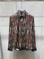 cheny Fendi芬迪 25春夏新款 秀款设计师工匠工具图案满字母 重工艺定位图案印花 高品质长袖衬衫 码数：M-3Xl