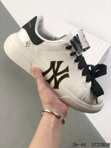 公司级带半码 mlb Chunky Liner 学长鞋系列低帮 轻量增高厚底百搭休闲运动慢跑鞋 Ss春季学院穿搭爆款 Korea韩国限定联名Ny美国榄球纽约洋基