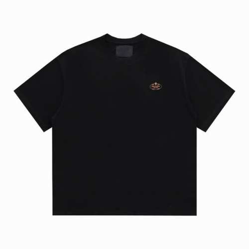 prada.普拉达小标商务短袖 春夏新款商务小标 270克高品质棉质感十足. 舒适穿搭.时尚普拉达 颜色.黑色 码数Xs.S.M.L