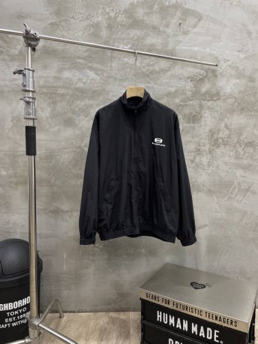 款号#S508 巴黎世家 Balenciaga Blcg 24Fw 双环字母刺绣冲锋衣外套夹克长裤运动套装 原版开模 定制消光塔丝隆冲锋衣面料 面料经过防水涂层